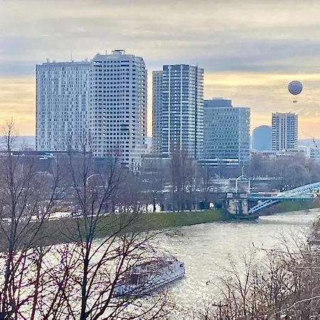 Le Panorama Eiffel Париж
